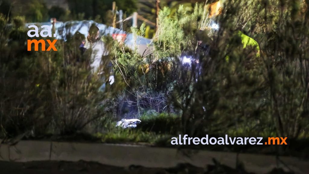 TRES PERSONAS SALEN PROYECTADAS TRAS APARATOSO ACCIDENTE