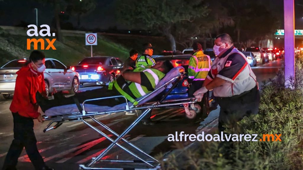 JOVEN 'GAVIOTóN' ATROPELLó A AGENTE DE TRáNSITO QUE LO SACó DE LA FILA