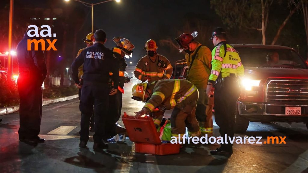 JOVEN 'GAVIOTóN' ATROPELLó A AGENTE DE TRáNSITO QUE LO SACó DE LA FILA