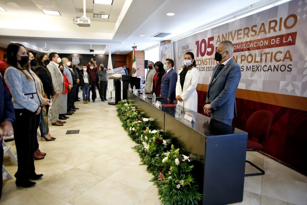CONMEMORA BC EL 105 ANIVERSARIO DE LA CONSTITUCIóN MEXICANA