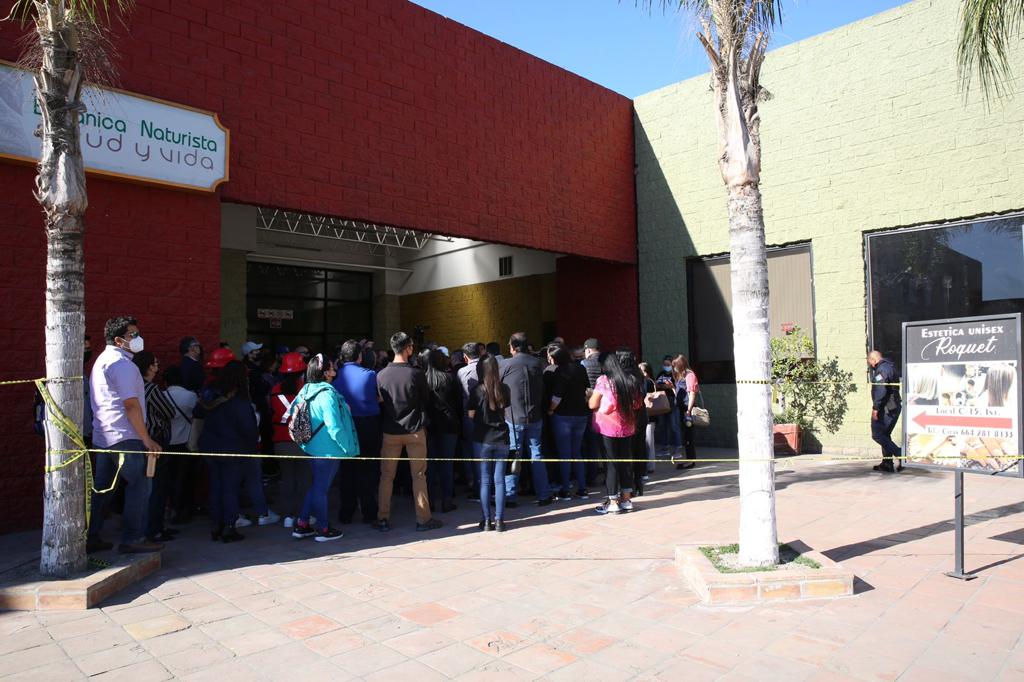 INSPECCIONAN PLAZA OTAY TRAS COLAPSO DE TECHO
