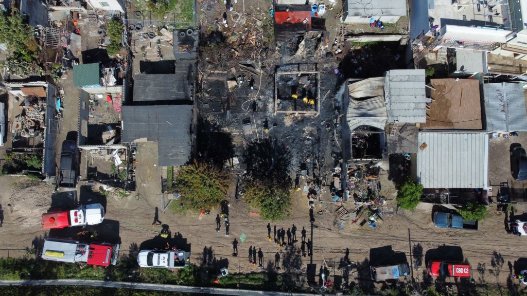CONFIRMAN OCHO MUERTOS EN EL INCENDIO