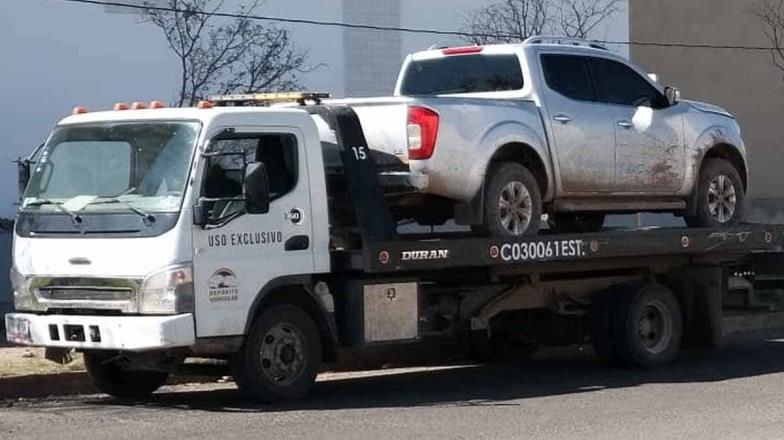 UBICAN VEHíCULO ABANDONADO CON MUNICIONES EN CAJEME