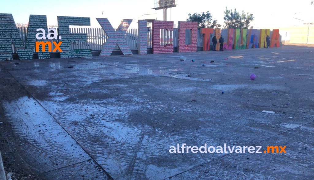 DESALOJAN EL CAMPAMENTO MIGRANTE 'EL CHAPARRAL'