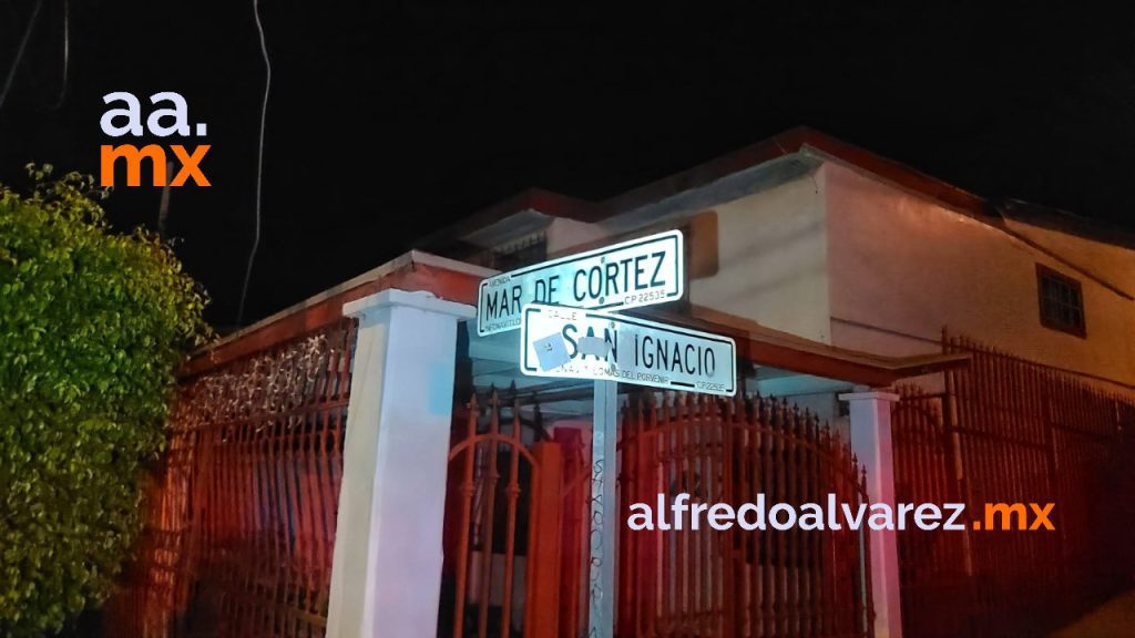 SUJETOS MATAN A UN HOMBRE Y HUYEN EN UN PT CRUISER