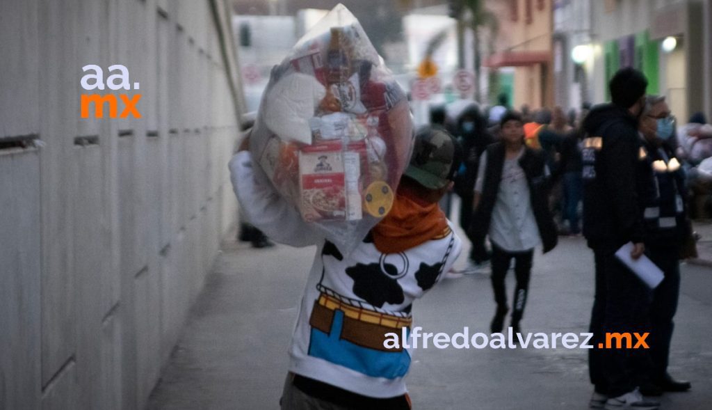 DESALOJAN EL CAMPAMENTO MIGRANTE 'EL CHAPARRAL'