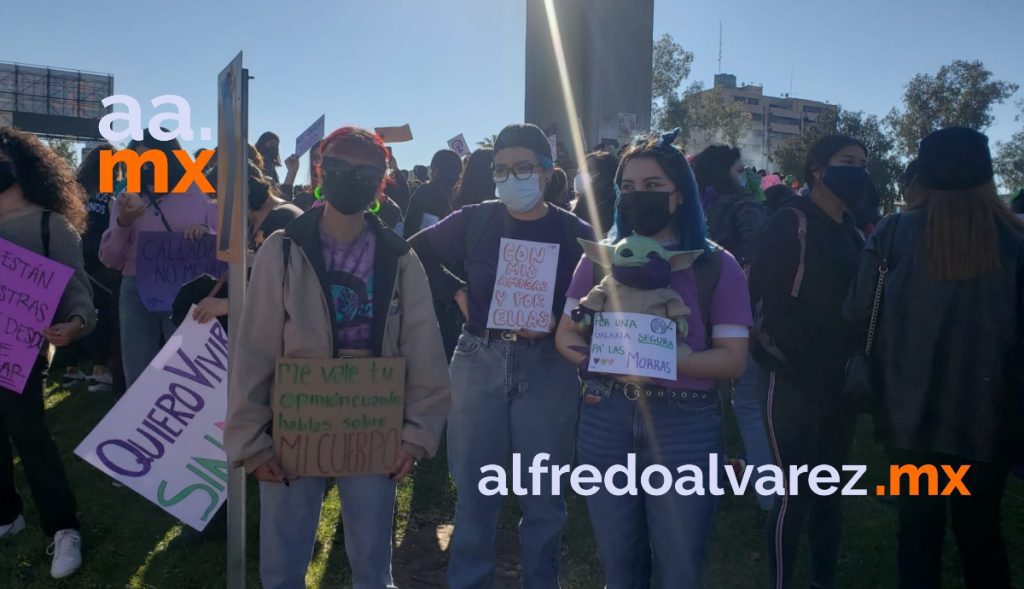 MUJERES SE MANIFIESTAN EN TIJUANA; PIDEN ALTO A LA VIOLENCIA