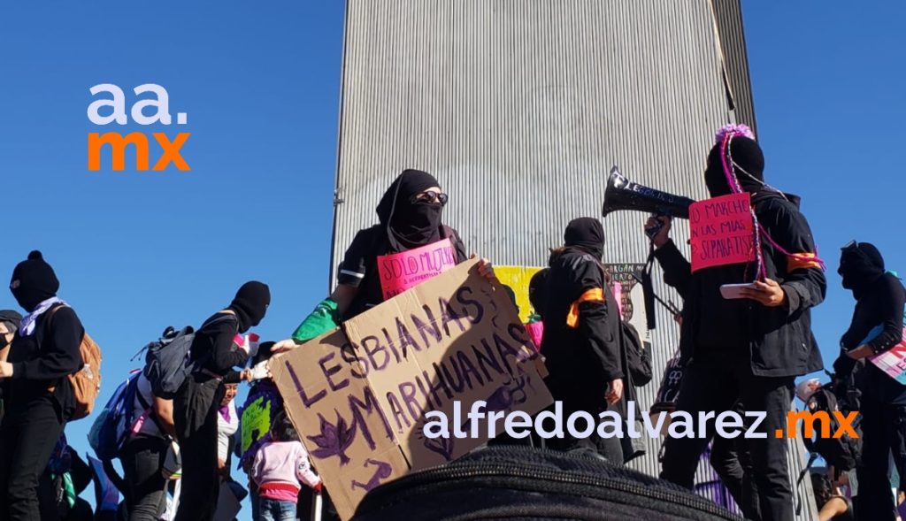 MUJERES SE MANIFIESTAN EN TIJUANA; PIDEN ALTO A LA VIOLENCIA