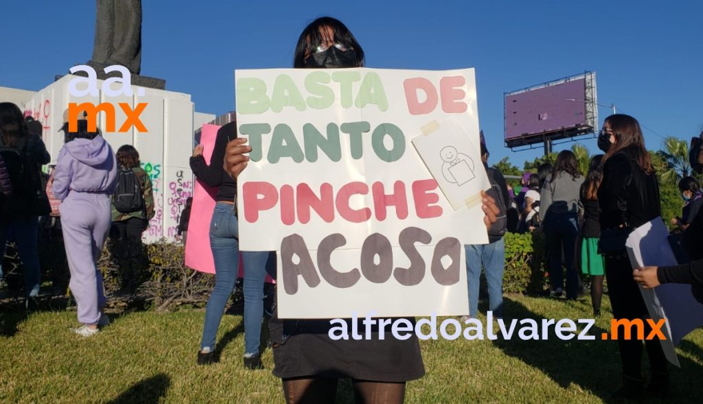 MUJERES SE MANIFIESTAN EN TIJUANA; PIDEN ALTO A LA VIOLENCIA