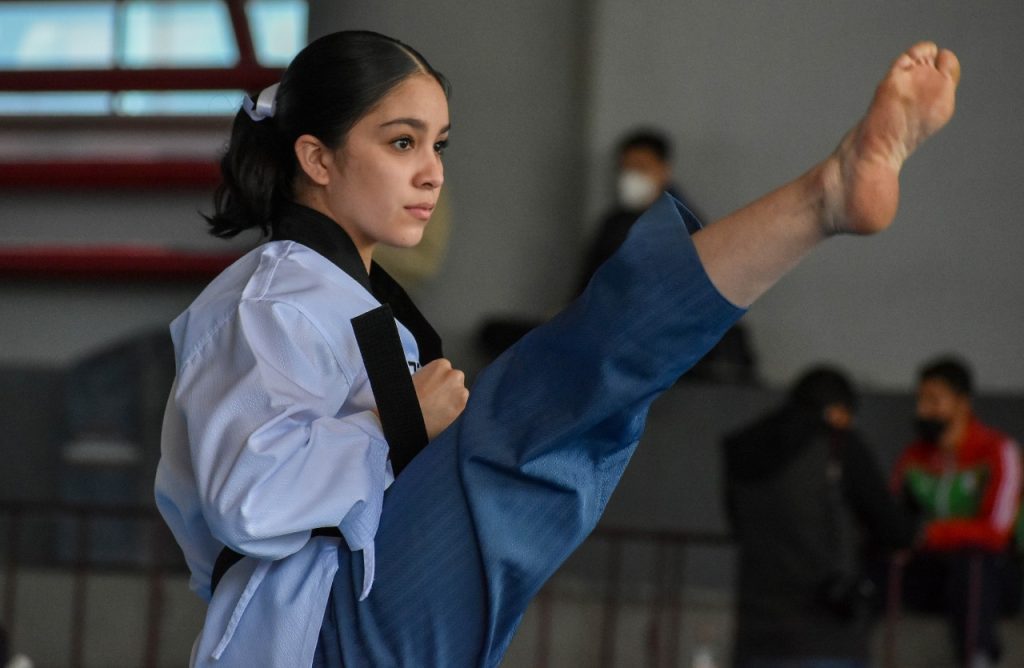 CIERRA BC EL NACIONAL DE TAEKWONDO CON UNA PLATA EN POOMSAE