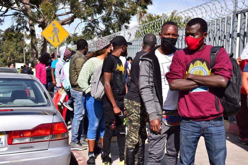 DIRECCIóN DE ATENCIóN AL MIGRANTE ASISTE A HAITIANOS EN TRáMITES DEL RFC