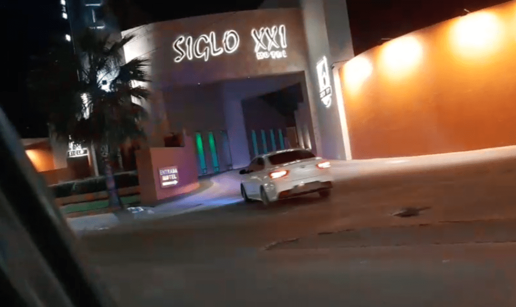 ABATEN A DOS PERSONAS Y HIEREN A UNO MáS EN HERMOSILLO