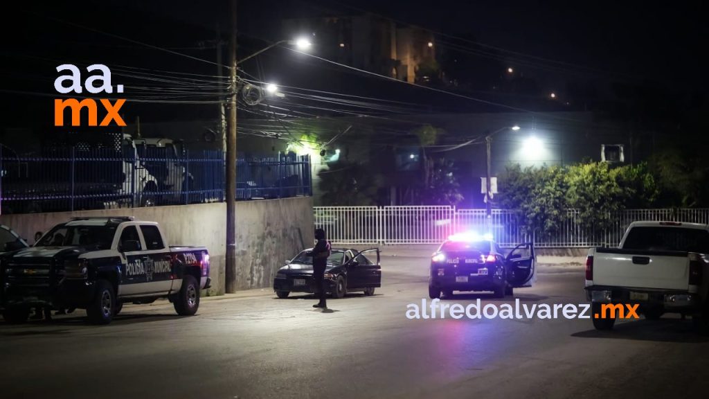 MATAN A HOMBRE A BORDO DE SU AUTO
