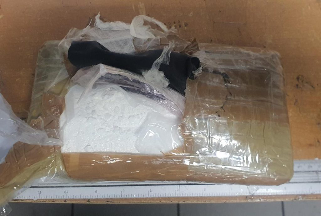 POLICíA MUNICIPAL Y SEDENA INCAUTAN FENTANILO Y COCAíNA