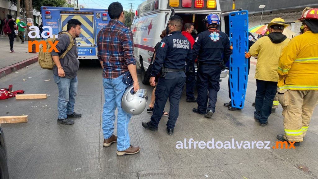 MOTOCICLISTA ATROPELLó A MUJER DE LA TERCERA EDAD MOTOCICLISTA ATROPELLó A MUJER DE LA TERCERA EDAD