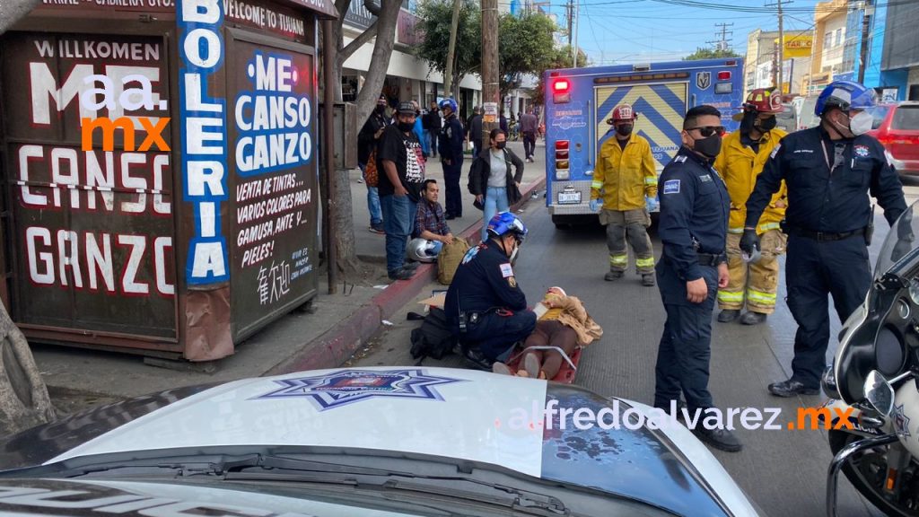 MOTOCICLISTA ATROPELLó A MUJER DE LA TERCERA EDAD MOTOCICLISTA ATROPELLó A MUJER DE LA TERCERA EDAD