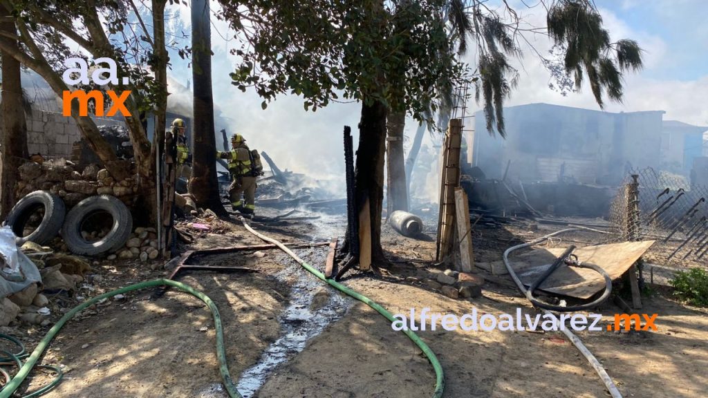 INCENDIO ACABA CON VIVIENDAS EN LA DIVINA PROVIDENCIA