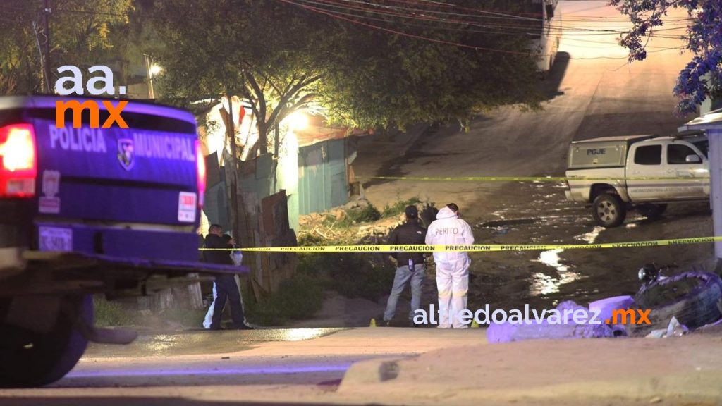 ATACAN A BALAZOS A JOVEN MOTOCICLISTA