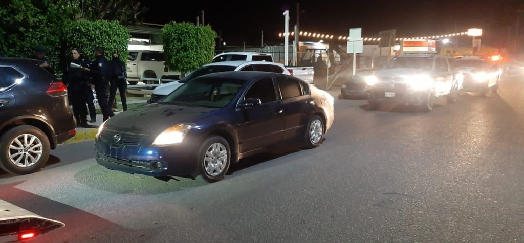 DETIENEN A DOS SUJETOS ARMADOS EN CABORCA DETIENEN A DOS SUJETOS ARMADOS EN CABORCA