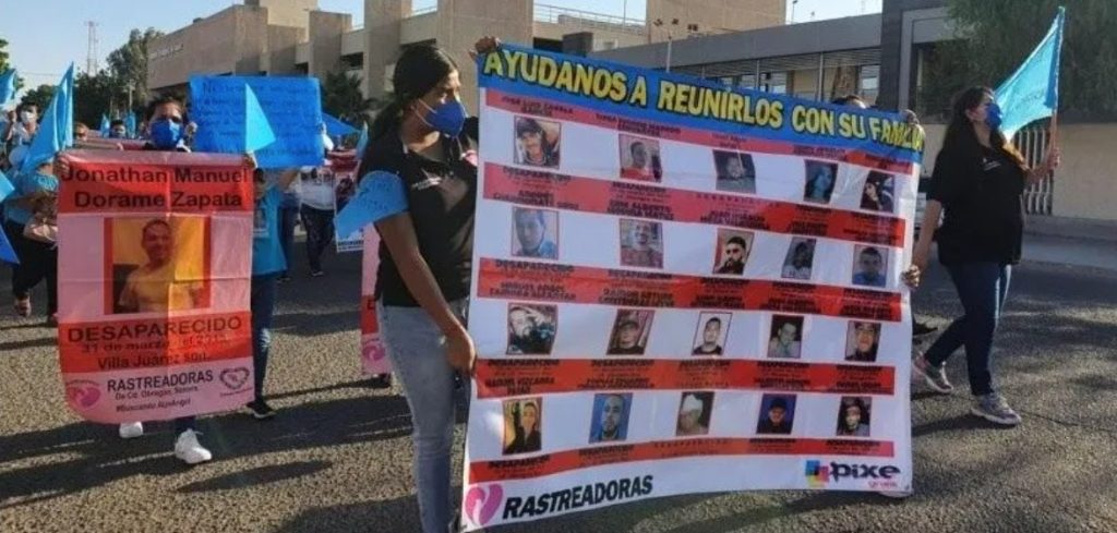 MUJERES MARCHAN POR HOMBRES DESAPARECIDOS EN CAJEME
