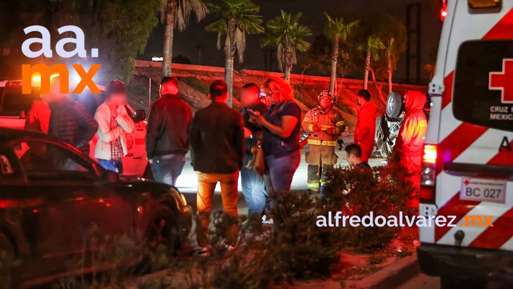 APARATOSO CHOQUE VOLCADURA DEJA UN LESIONADO