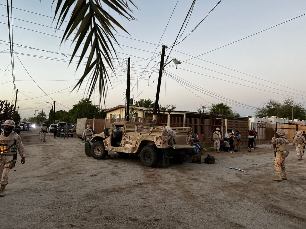 UN MILITAR MUERTO Y CINCO HERIDOS TRAS FUERTE CHOQUE