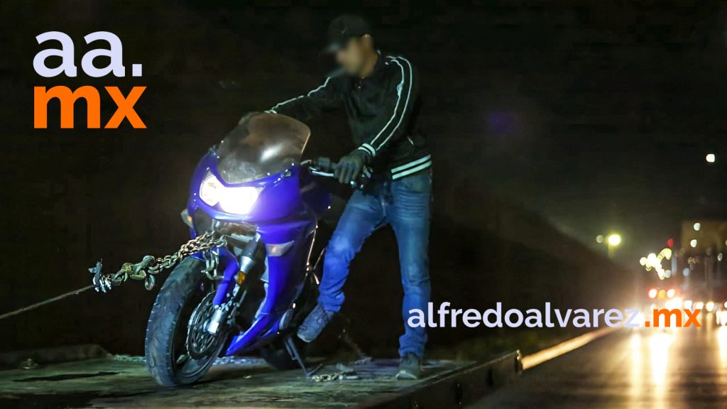 LESIONADO AL CHOCAR CON SU MOTOCICLETA EN VíA INTERNACIONAL