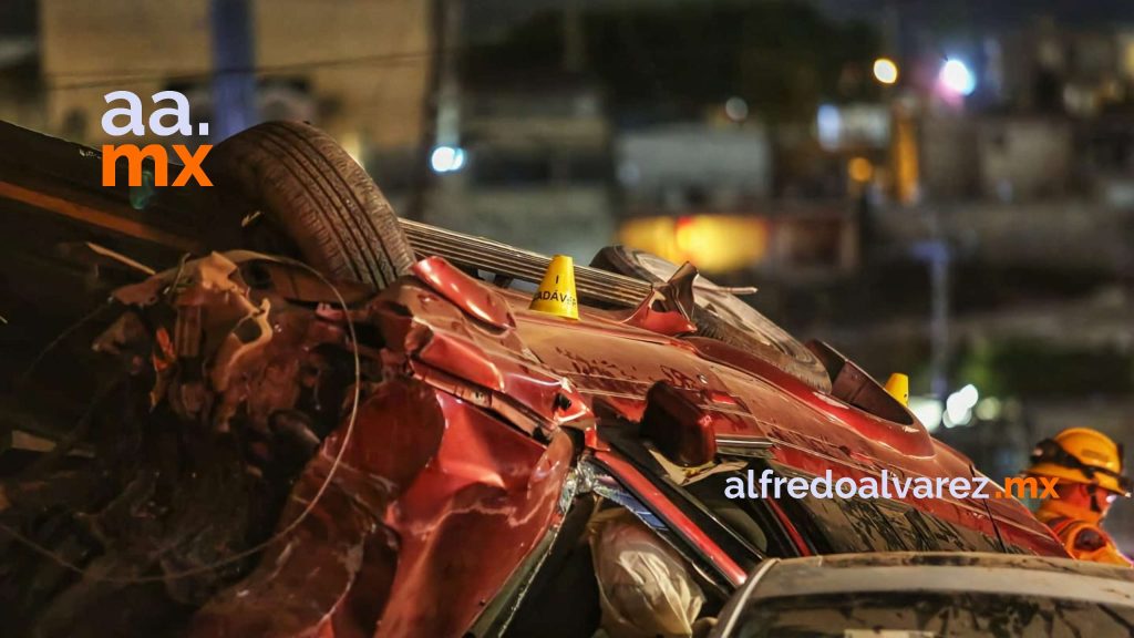 JOVEN ROBA AUTO, HUYE Y MUERE EN VOLCADURA