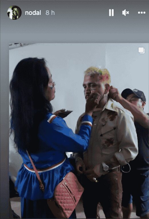 CRISTIAN NODAL SE TATúA PINTURA FACIAL TRADICIONAL SERI