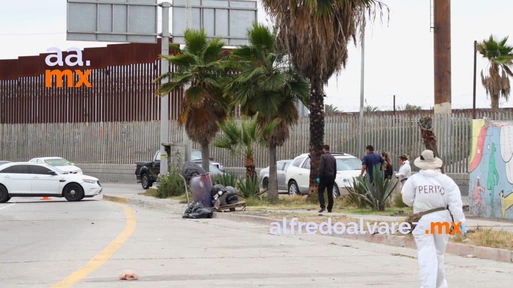 HOMBRE TRANSPORTABA CADáVER EN TAMBO DE PLáSTICO