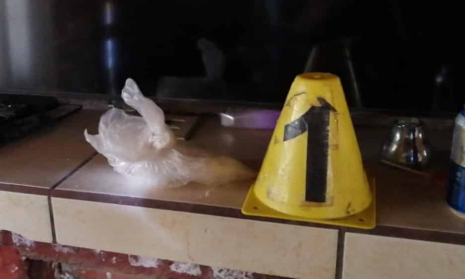 EN CATEO LOCALIZAN AUTOS BLINDADOS, ARMAS Y DROGAS