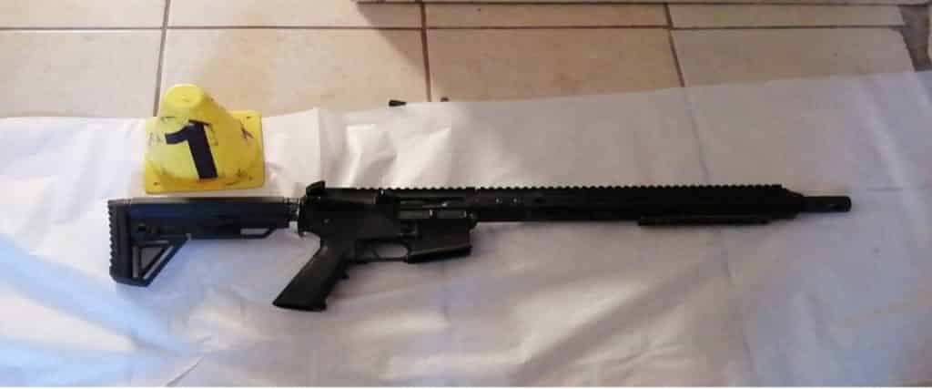 EN CATEO LOCALIZAN AUTOS BLINDADOS, ARMAS Y DROGAS