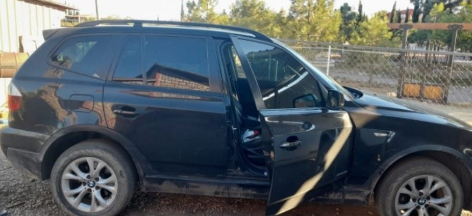 EN CATEO LOCALIZAN AUTOS BLINDADOS, ARMAS Y DROGAS