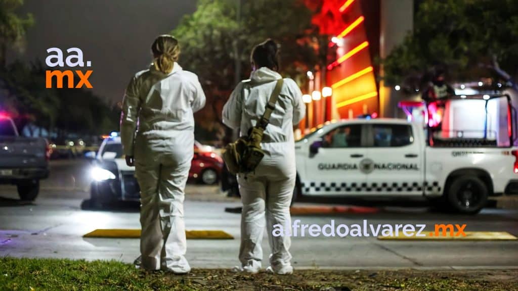 MATAN UN HOMBRE Y HIEREN A OTRO AL SALIR DE UN BAR