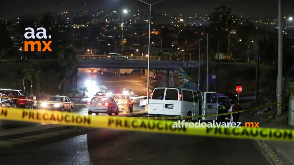 MATAN A JOVEN AL DISPARARLE DESDE AUTO EN MOVIMIENTO