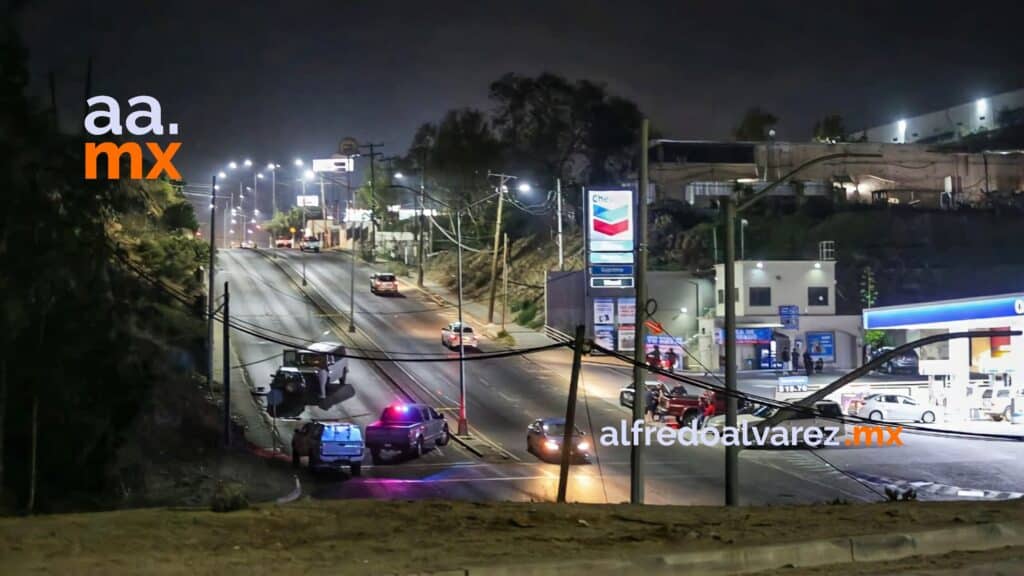 MATAN A JOVEN AL DISPARARLE DESDE AUTO EN MOVIMIENTO
