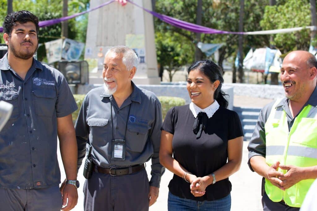 ALCALDESA ENTREGA EQUIPO A TRABAJADORES MUNICIPALES POR MáS DE 5 MDP