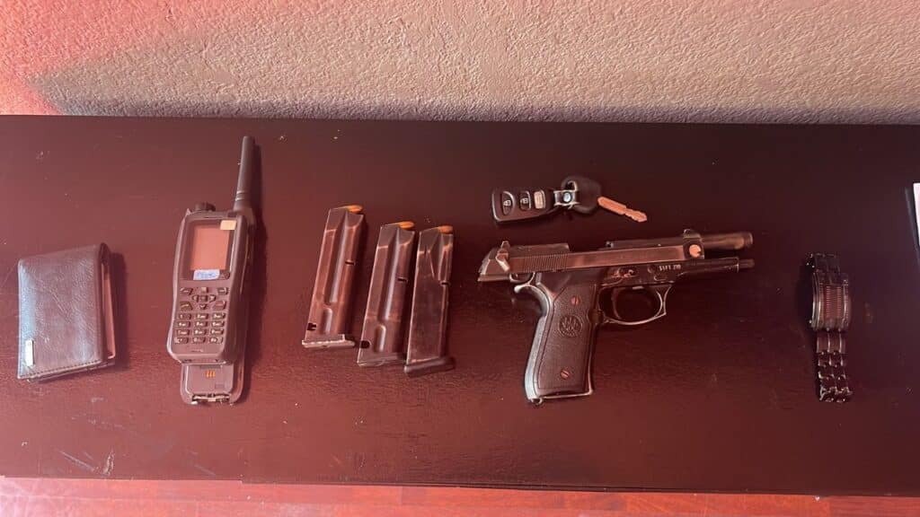 DETIENEN A POLICíA ACTIVO POR DELITOS CONTRA LA SALUD