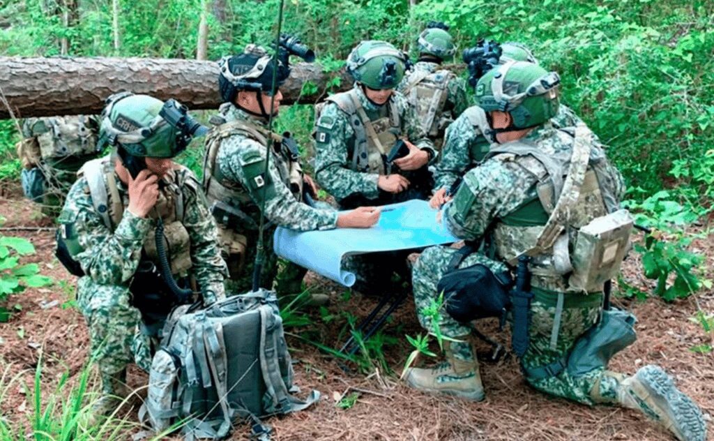 EJéRCITO MEXICANO ESTRENA UNIFORME DIFíCIL DE CLONAR