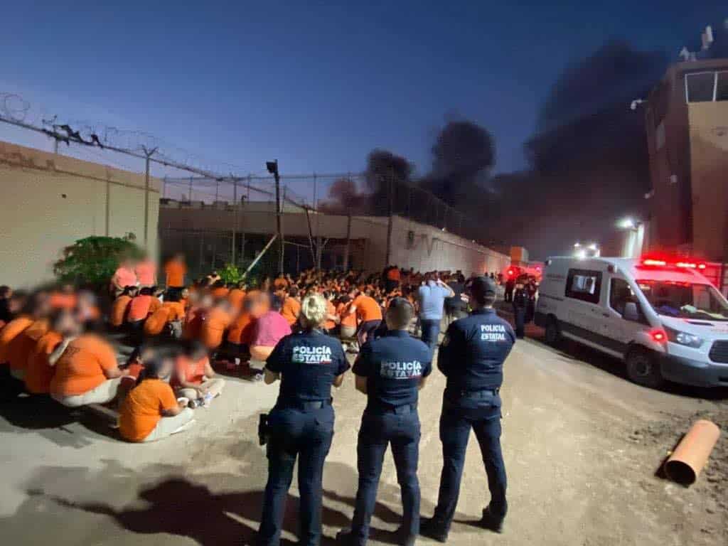 SE INCENDIA CERESO Y EVACúAN A 364 INTERNAS DEL PENAL FEMENIL