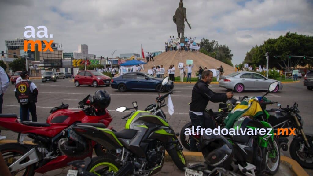 BALEAN A CUATRO PERSONAS QUE REGRESABAN DE UN BILLAR