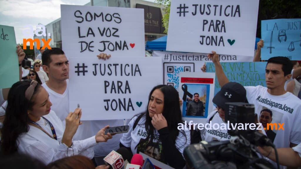 BALEAN A CUATRO PERSONAS QUE REGRESABAN DE UN BILLAR