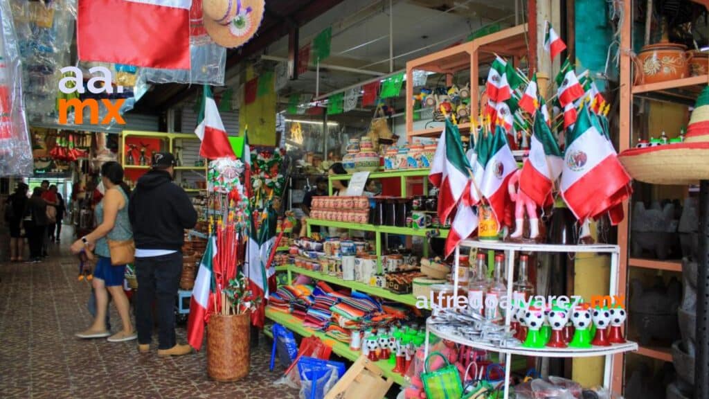 COMERCIANTES APROVECHAN LAS FIESTAS PATRIAS PARA COMERCIALIZAR SUS PRODUCTOS