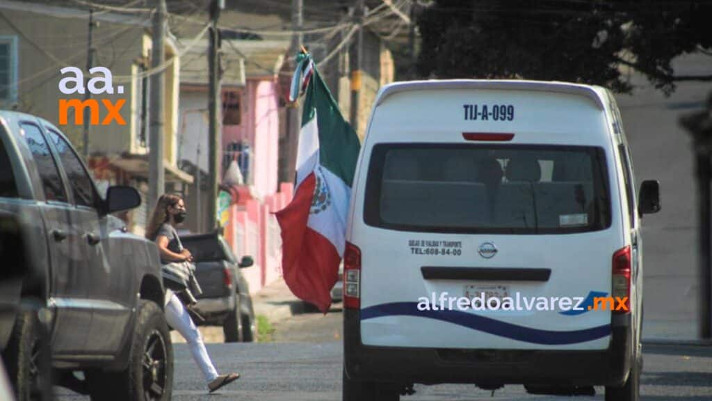 COMERCIANTES APROVECHAN LAS FIESTAS PATRIAS PARA COMERCIALIZAR SUS PRODUCTOS