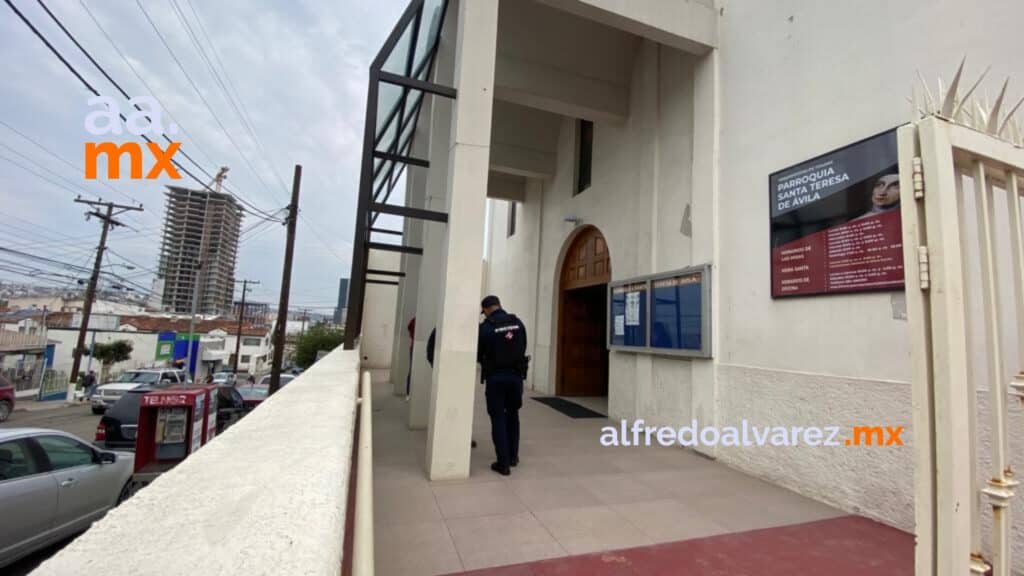 FELIGRESES SON ASALTADOS EN IGLESIA EN PLENO BAUTIZO