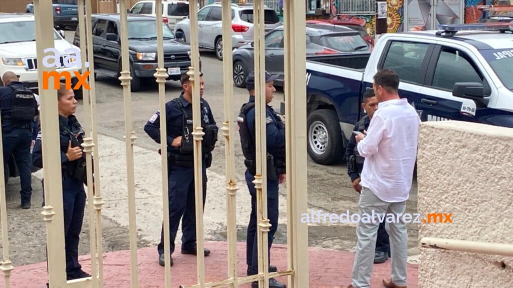 FELIGRESES SON ASALTADOS EN IGLESIA EN PLENO BAUTIZO