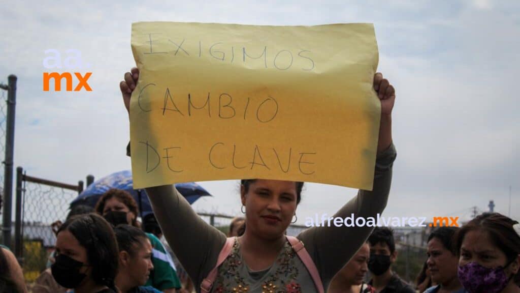 SECUNDARIA SE ENCUENTRA CERRADA POR MOTIVOS DE CAMBIO DE CLAVE SECUNDARIA SE ENCUENTRA CERRADA POR MOTIVOS DE CAMBIO DE CLAVE
