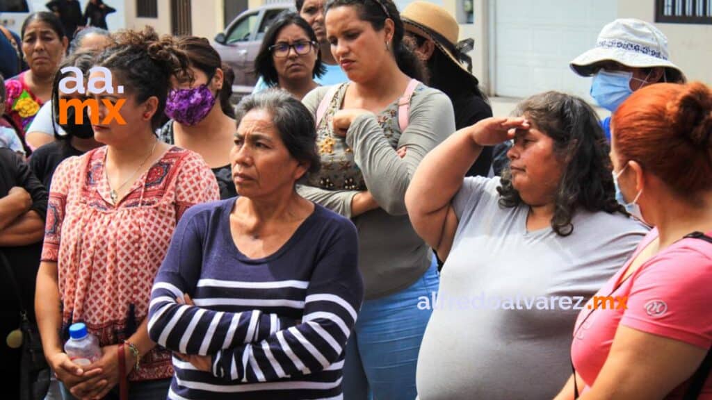 SECUNDARIA SE ENCUENTRA CERRADA POR MOTIVOS DE CAMBIO DE CLAVE SECUNDARIA SE ENCUENTRA CERRADA POR MOTIVOS DE CAMBIO DE CLAVE