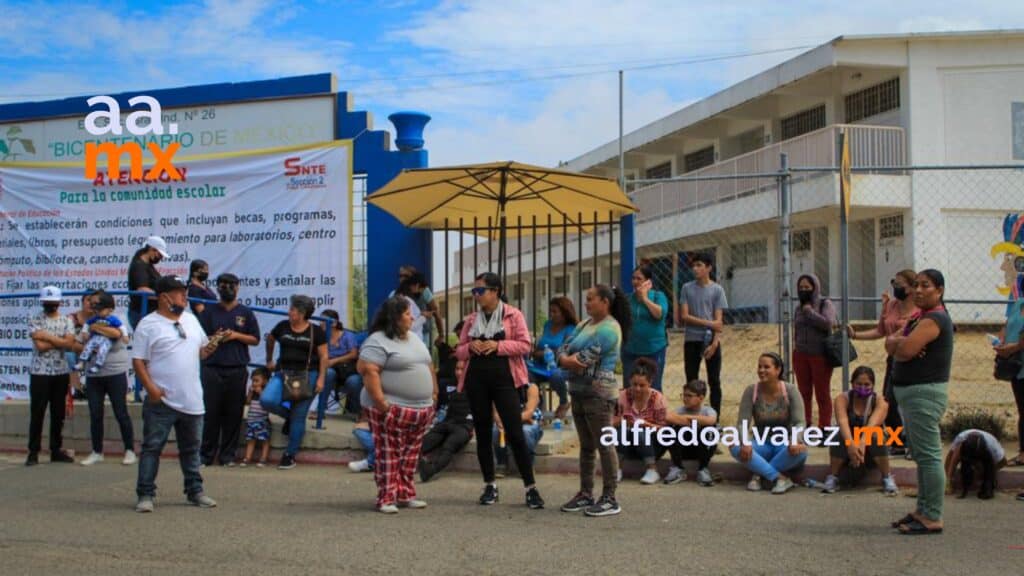 SECUNDARIA SE ENCUENTRA CERRADA POR MOTIVOS DE CAMBIO DE CLAVE SECUNDARIA SE ENCUENTRA CERRADA POR MOTIVOS DE CAMBIO DE CLAVE