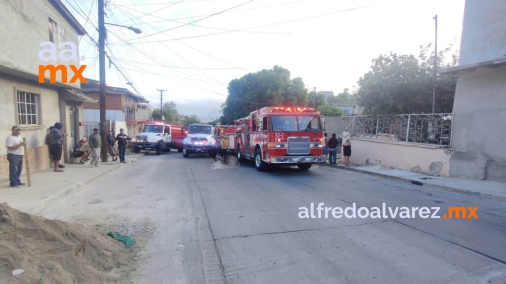 INCENDIO DE VIVIENDA DEJA UN LESIONADO